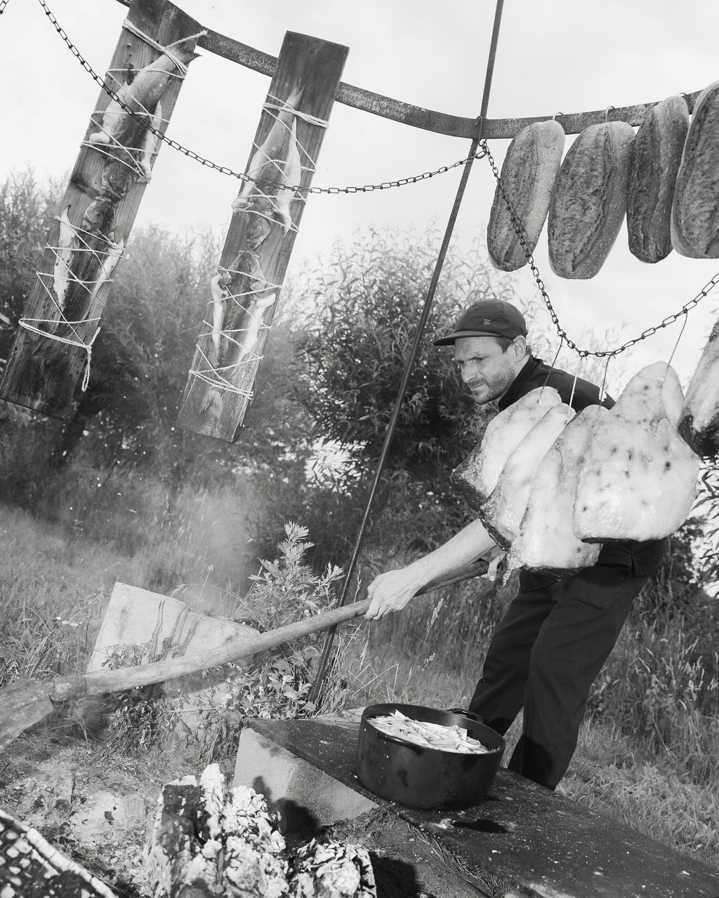 Chef Kevin aan het werk bij het open vuur